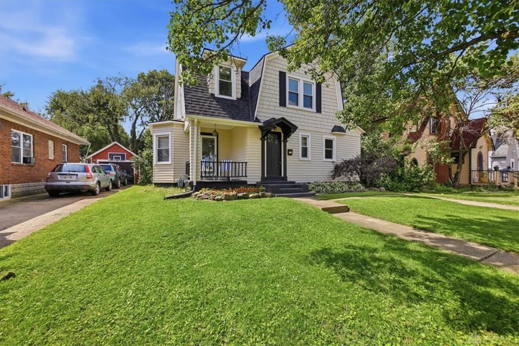 1427 Pythian Property Photo 3
