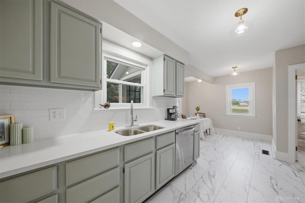 1427 Pythian Property Photo 18