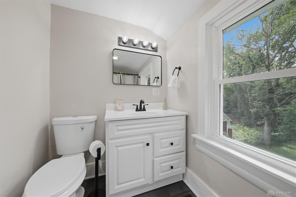 1427 Pythian Property Photo 32