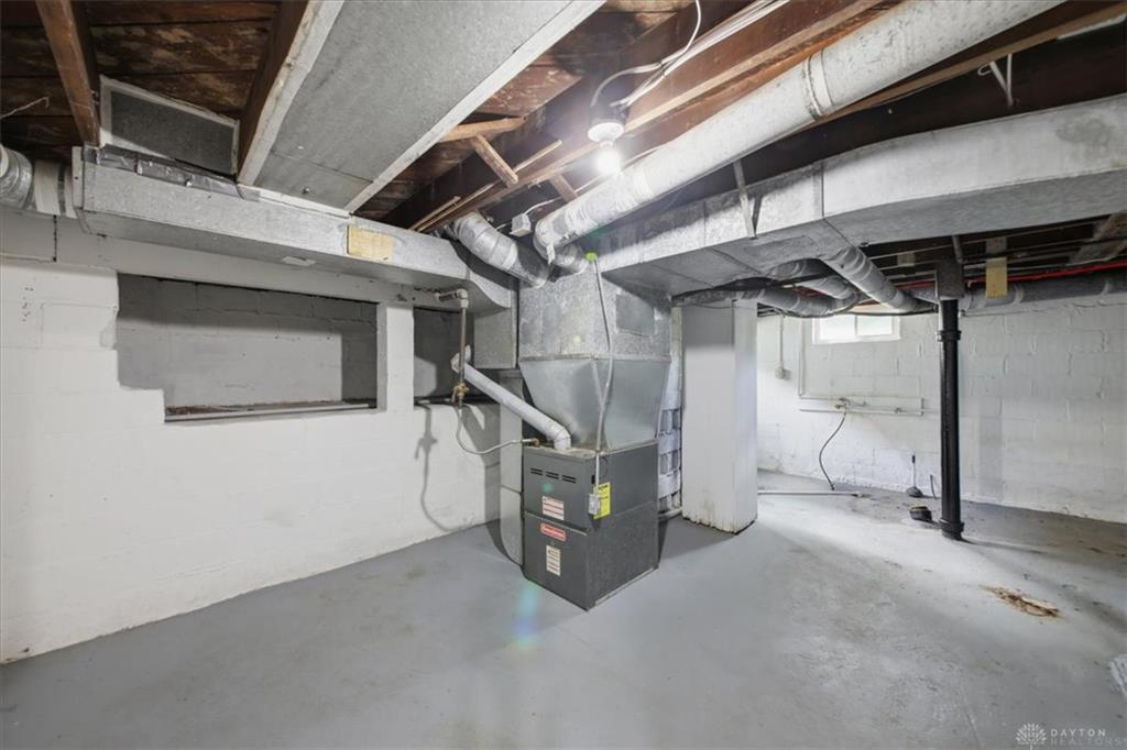 1427 Pythian Property Photo 36
