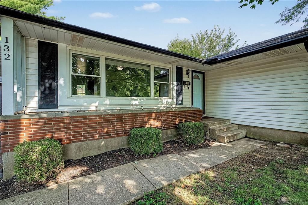 132 Circle Property Photo 5