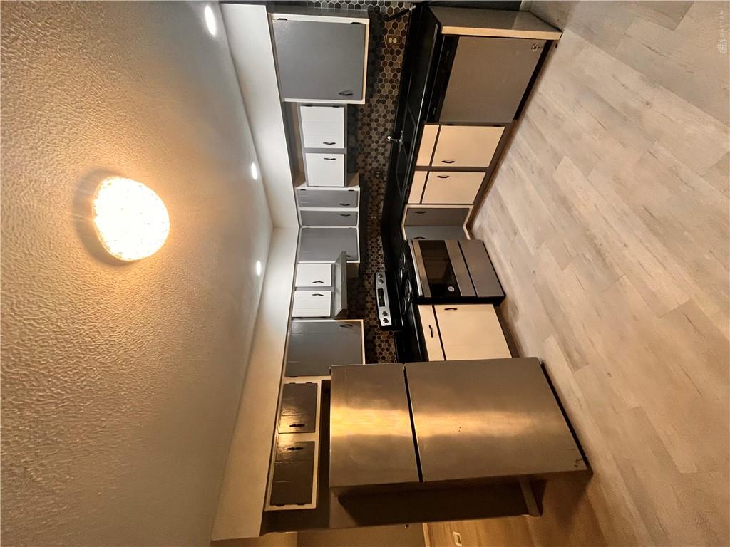 1407 Minstrel Property Photo 4