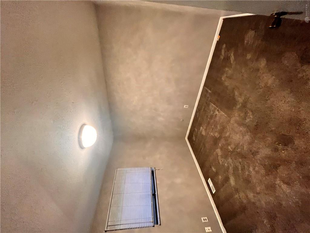 1407 Minstrel Property Photo 8