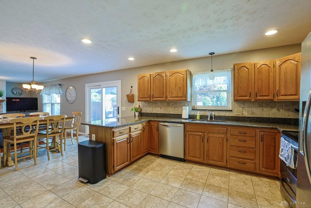 355 Mecca Property Photo 15
