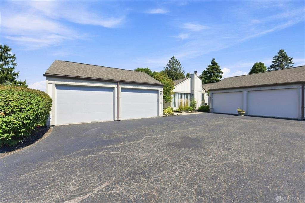8131 Timbertree Property Photo 3