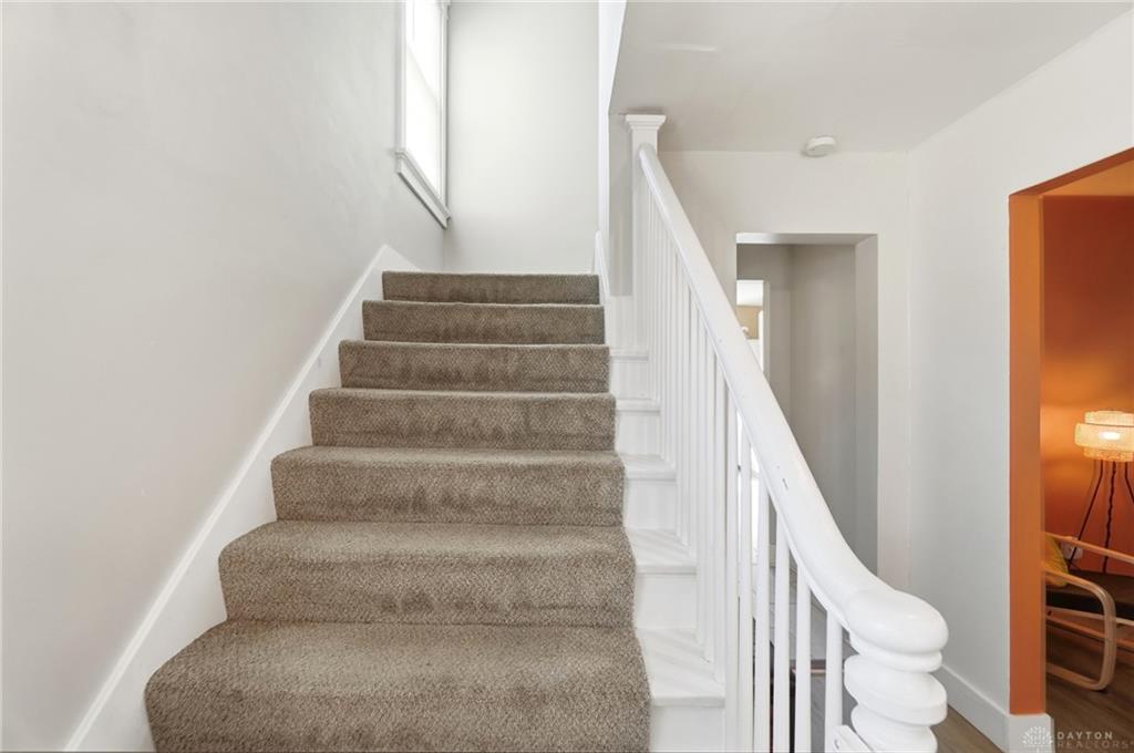 1745 Catalpa Property Photo 25