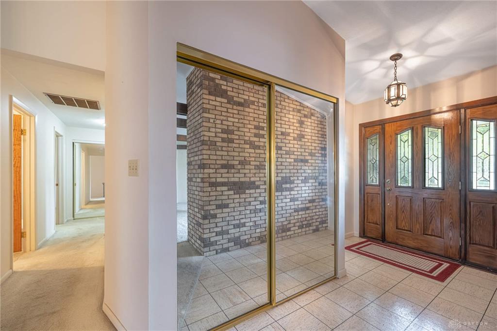 2409 Springmill Property Photo 3