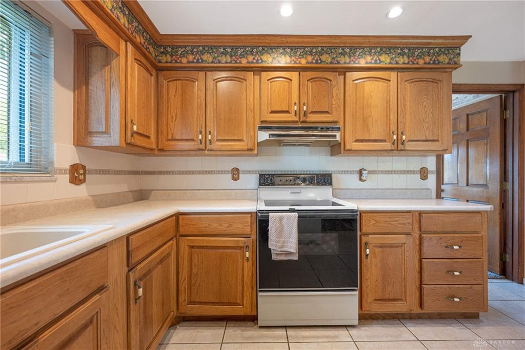 2409 Springmill Property Photo 13