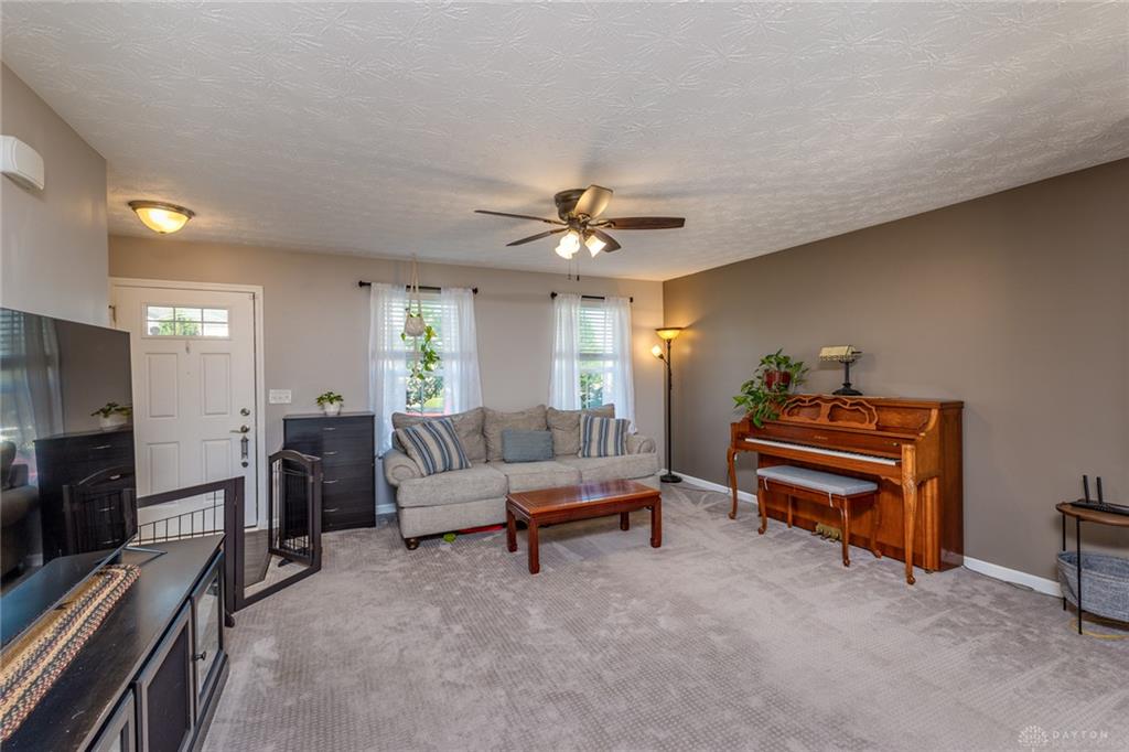 1225 Shannon Property Photo 6