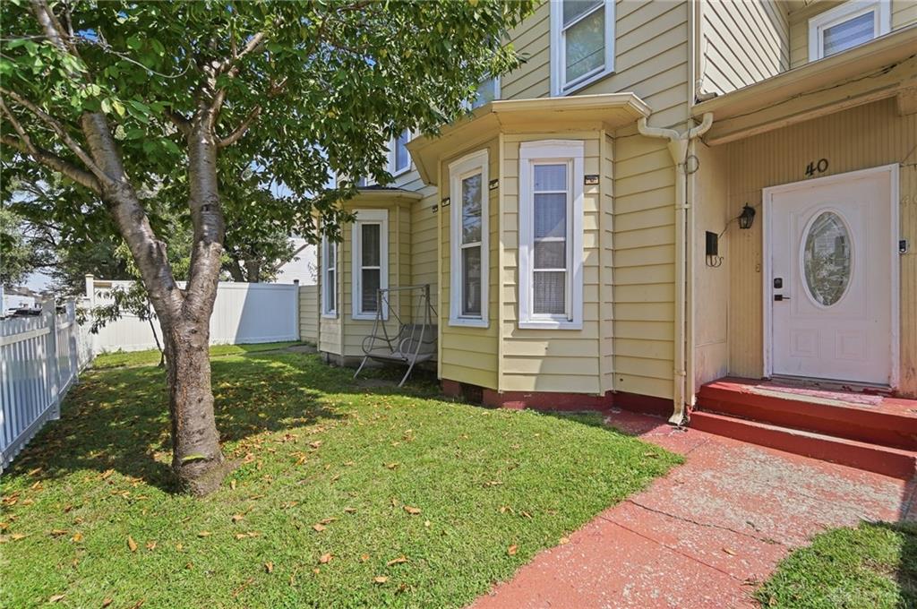 40 S Torrence Property Photo 4