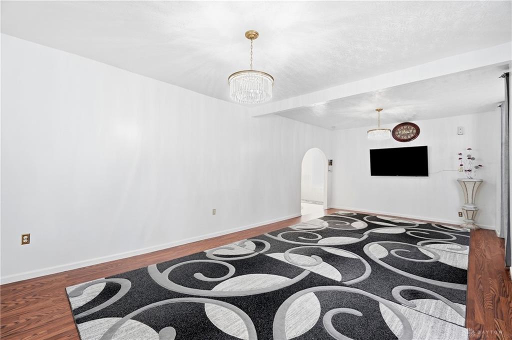 40 S Torrence Property Photo 18