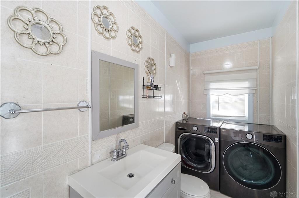 40 S Torrence Property Photo 24