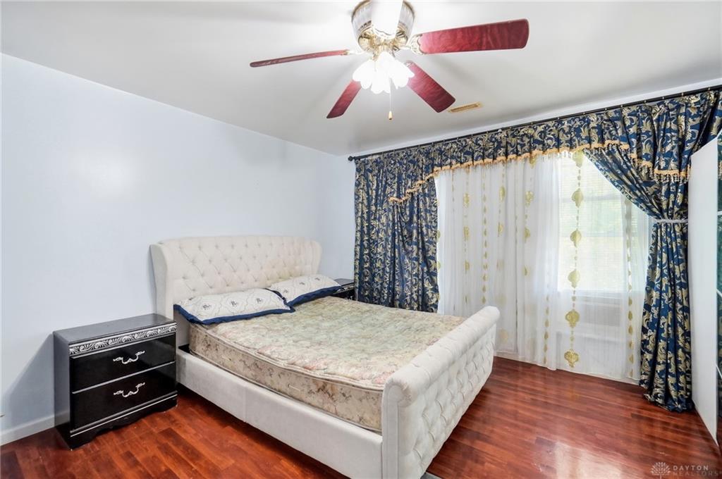 40 S Torrence Property Photo 49