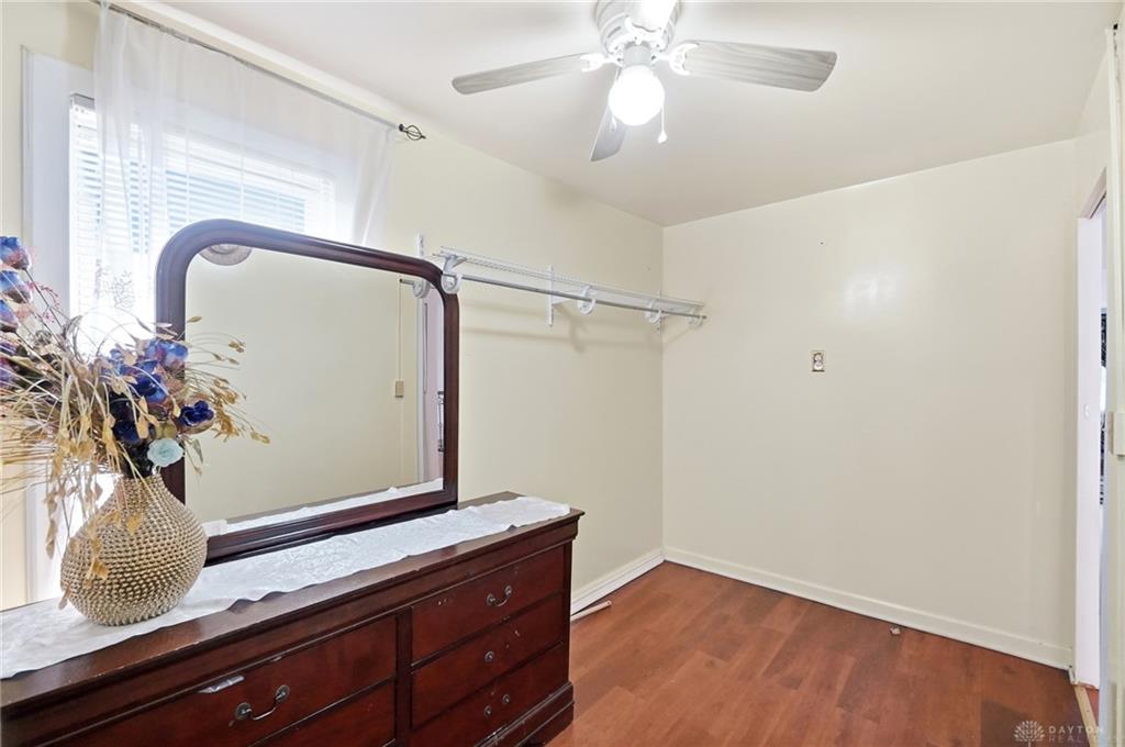 40 S Torrence Property Photo 56