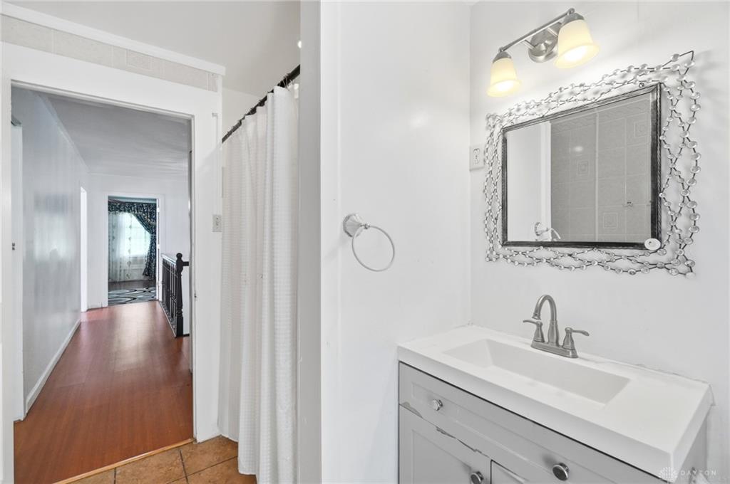 40 S Torrence Property Photo 57