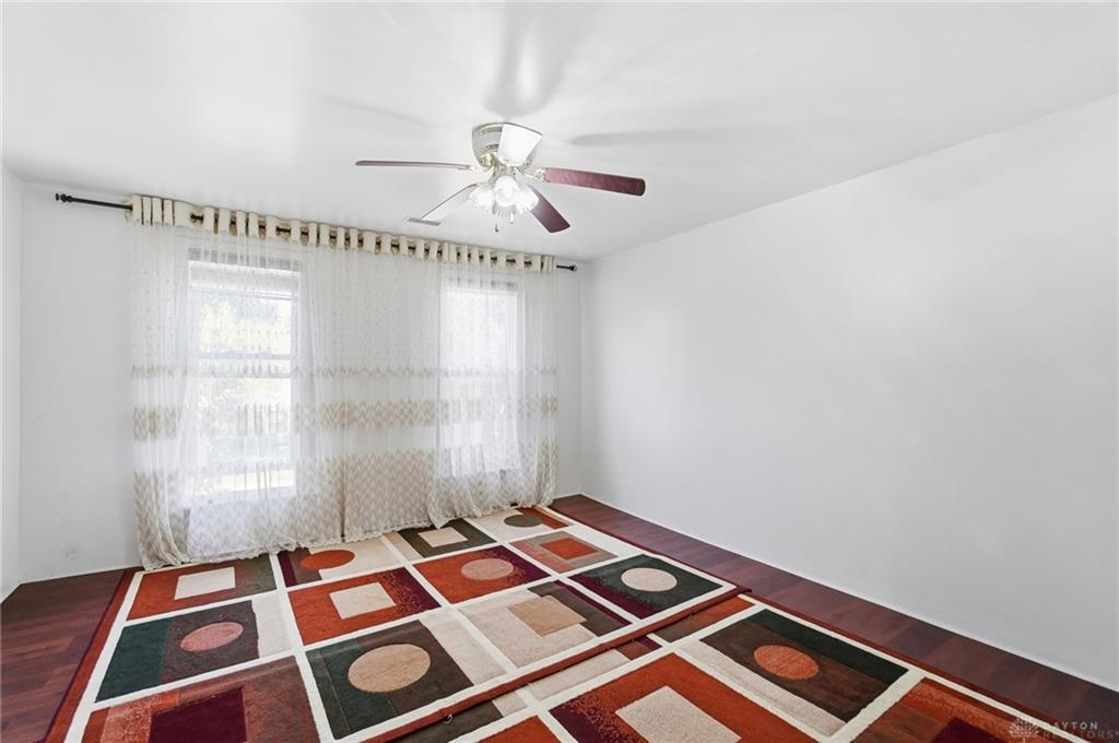 40 S Torrence Property Photo 65