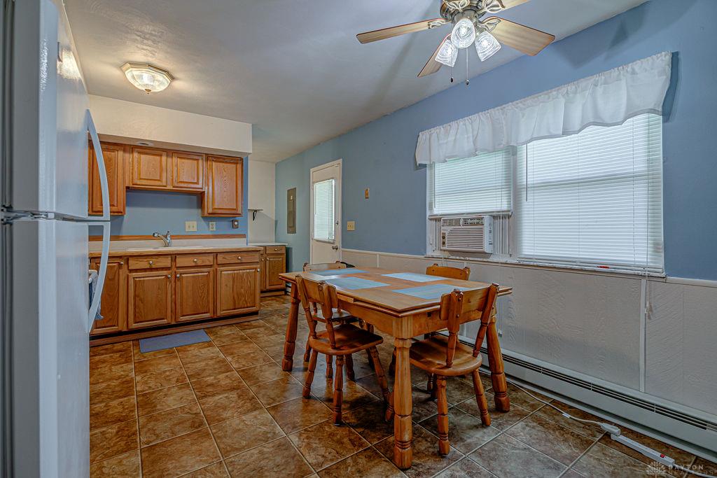 400 Willow Property Photo 7