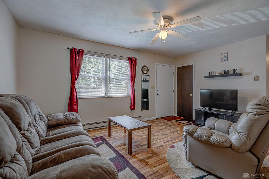 400 Willow Property Photo 9