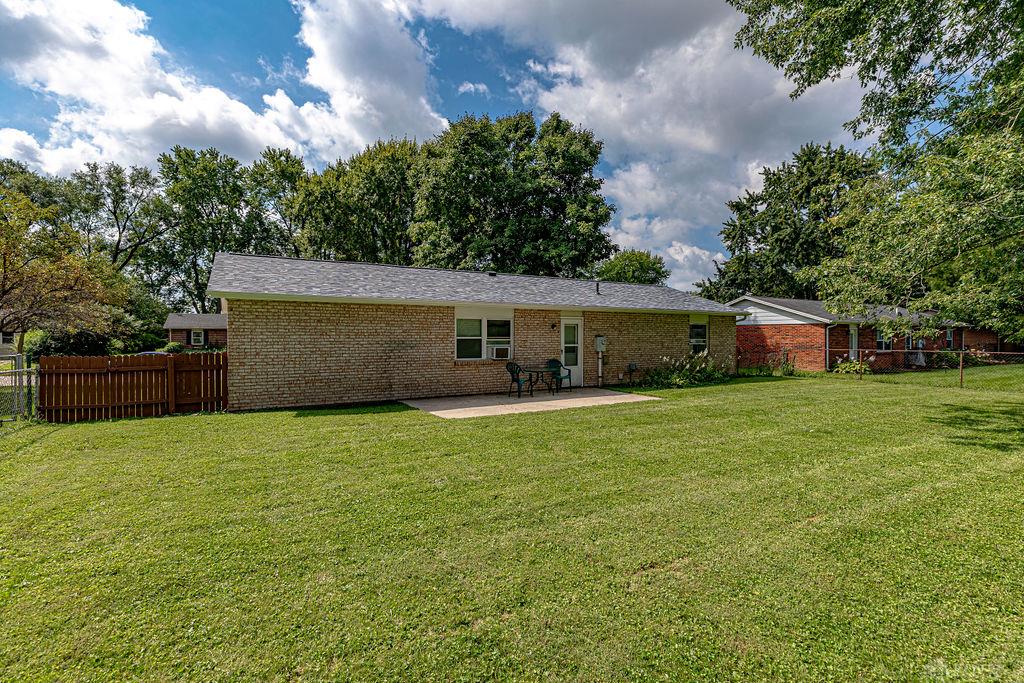 400 Willow Property Photo 26