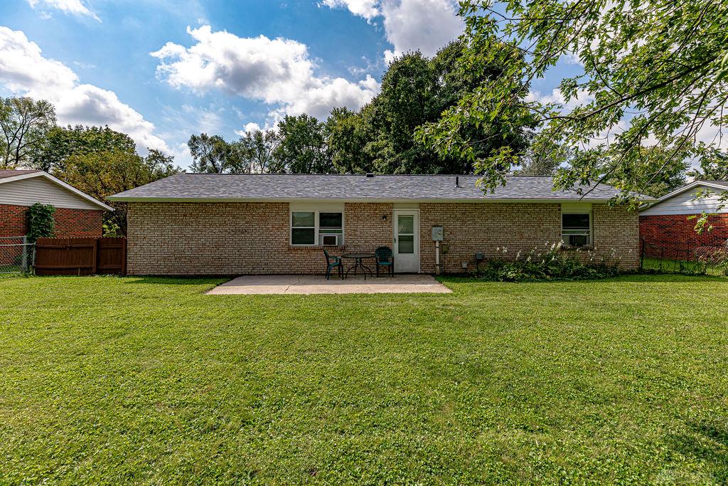 400 Willow Property Photo 28