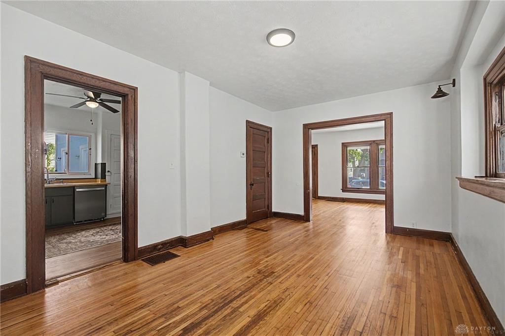 45 Edgar Property Photo 16
