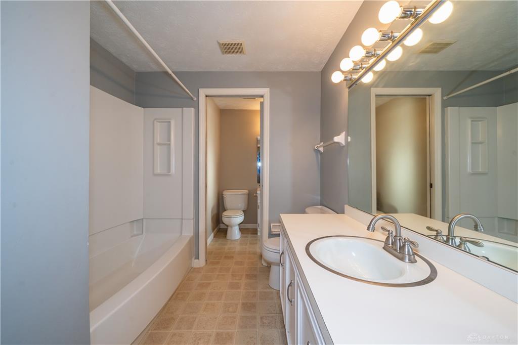 5845 Overbrooke Property Photo 24