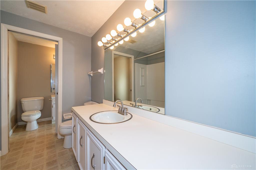 5845 Overbrooke Property Photo 25