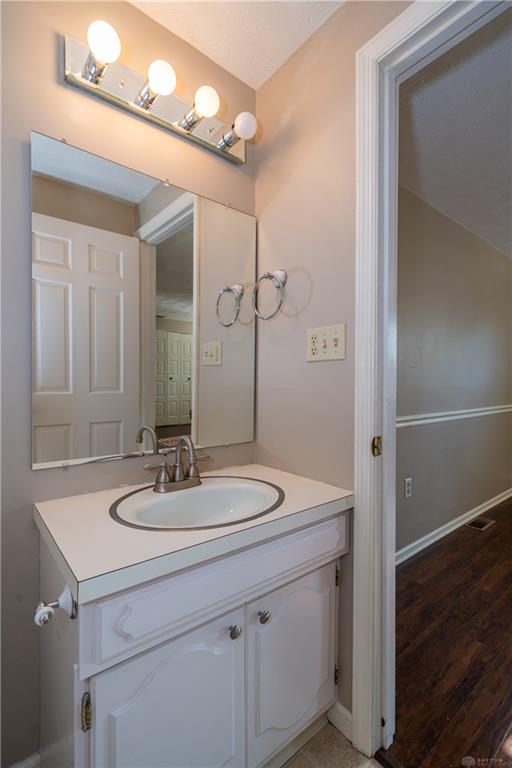 5845 Overbrooke Property Photo 28