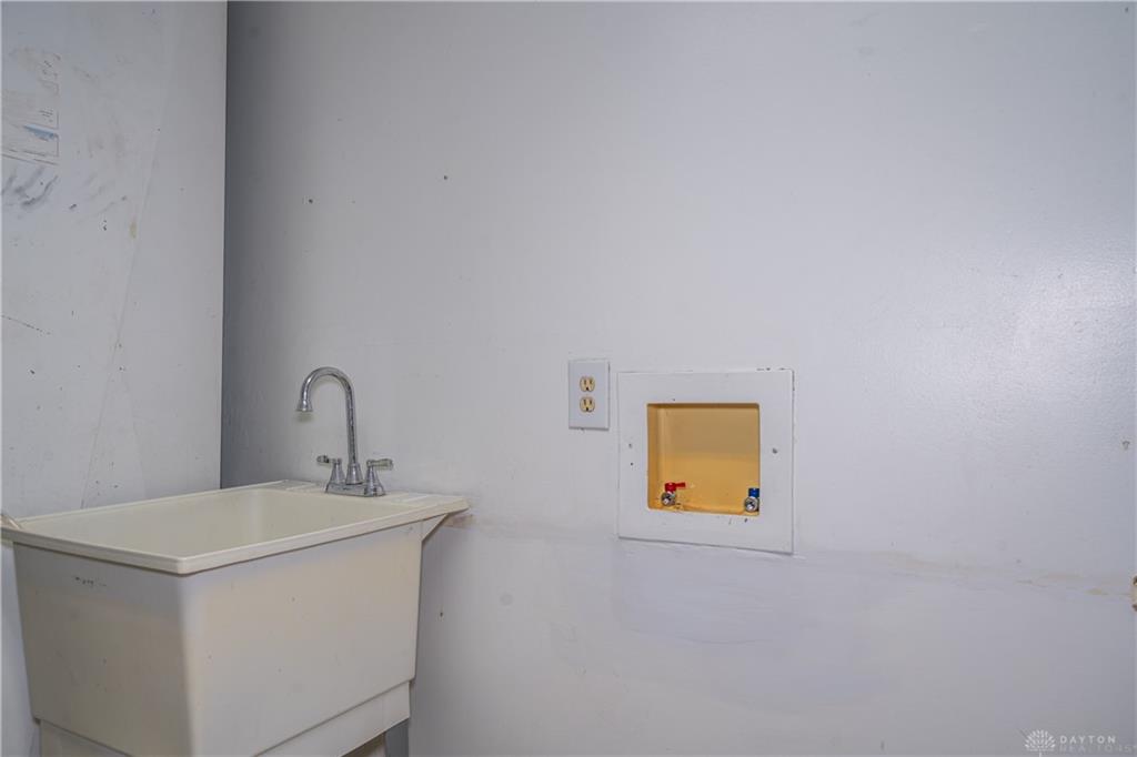 5845 Overbrooke Property Photo 34
