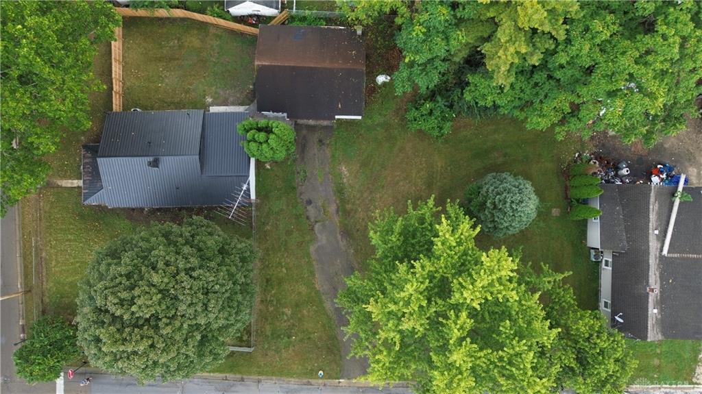 1015 Hillcrest Property Photo 3