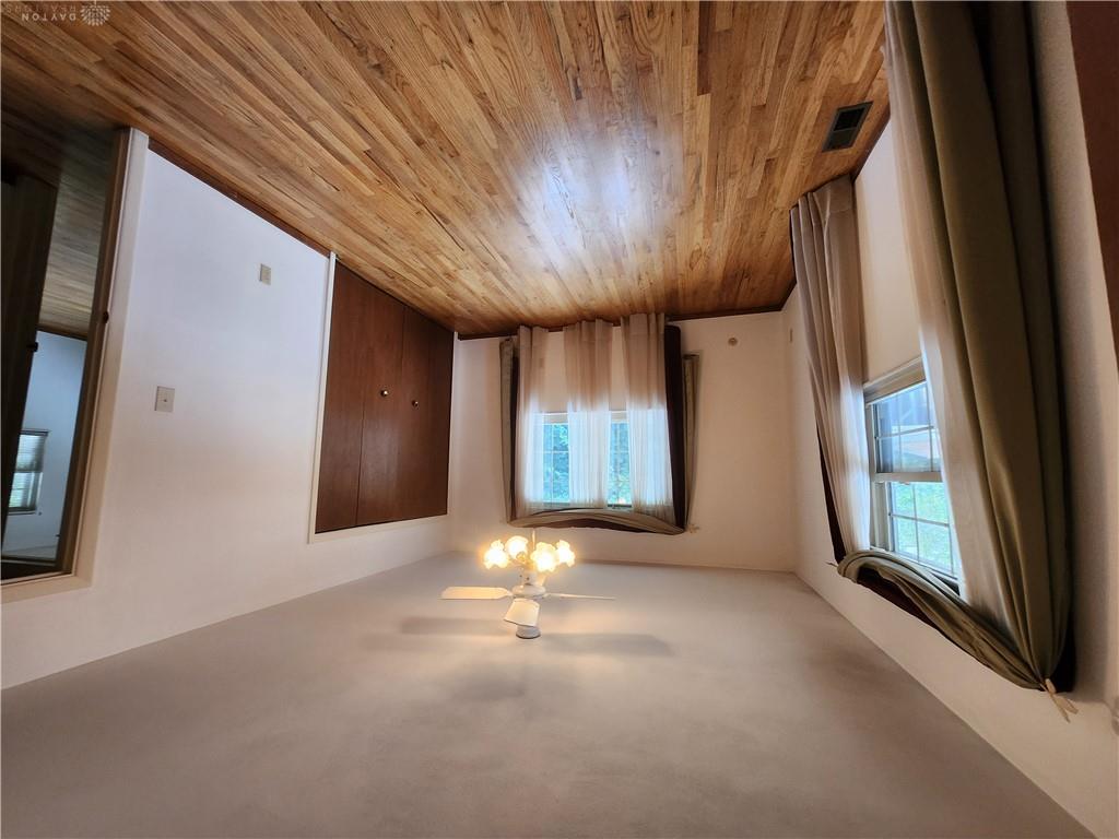5512 Olive Tree Property Photo 13