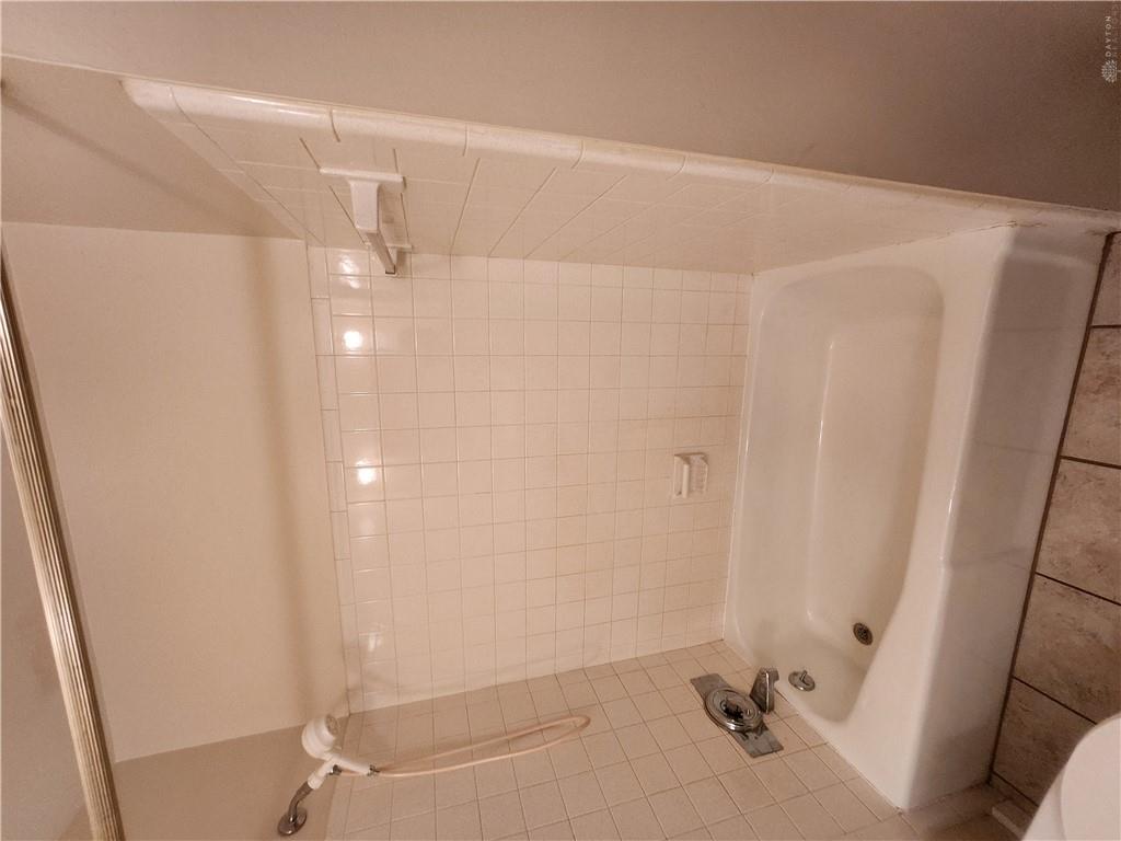 5512 Olive Tree Property Photo 19