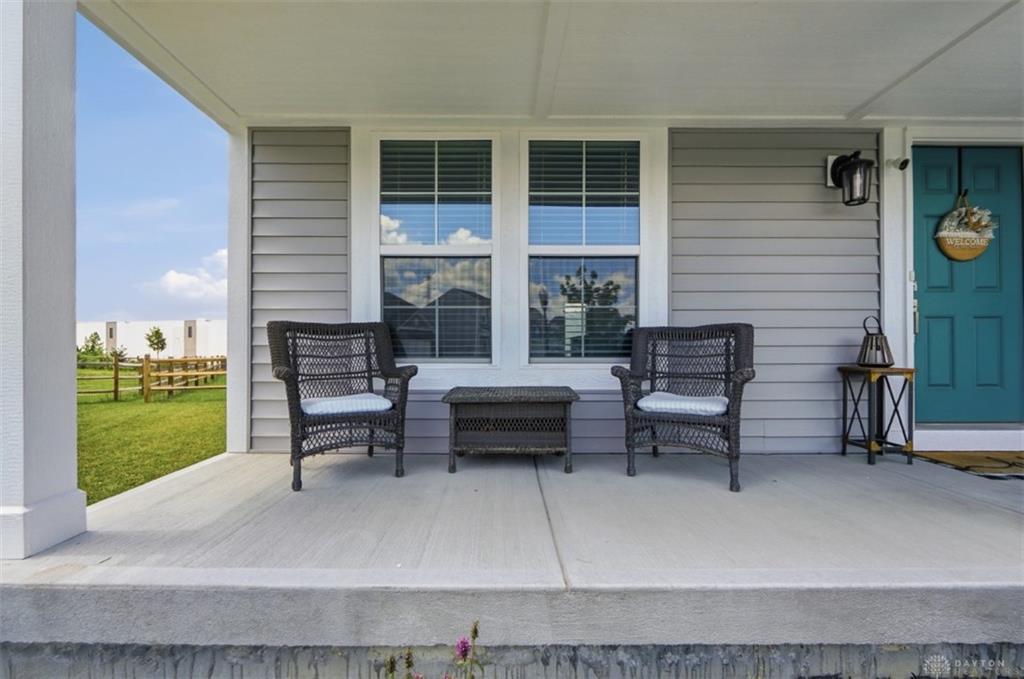 595 Brassie Property Photo 4