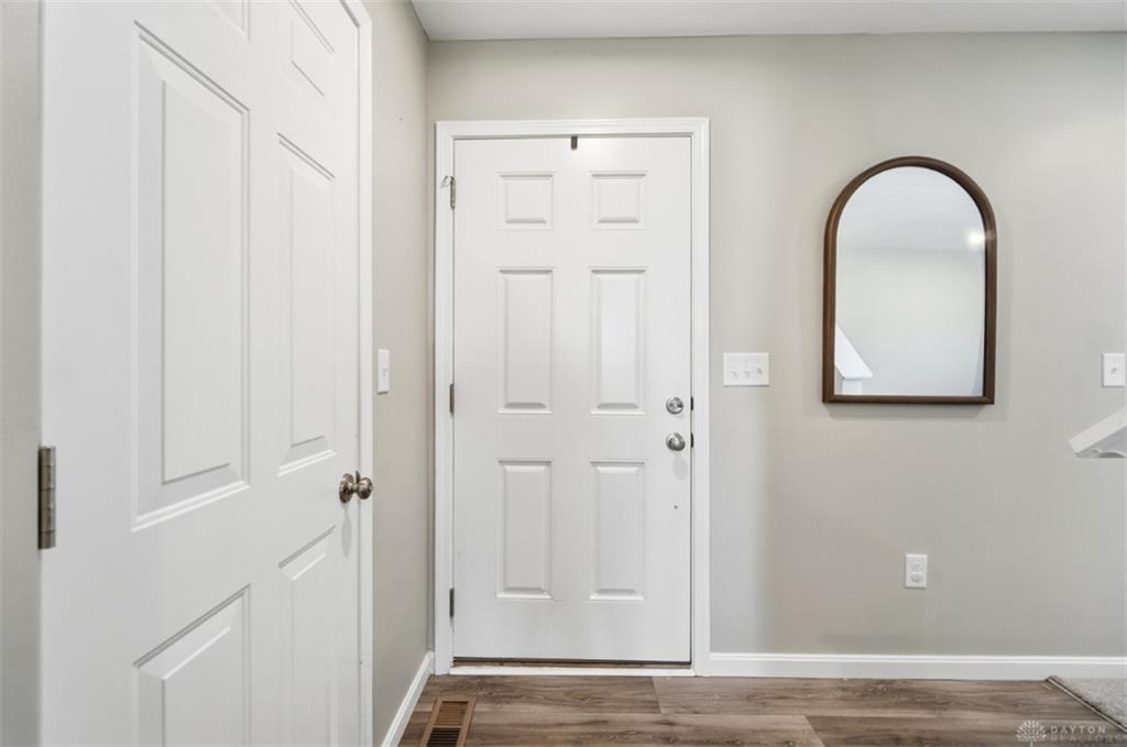 595 Brassie Property Photo 7