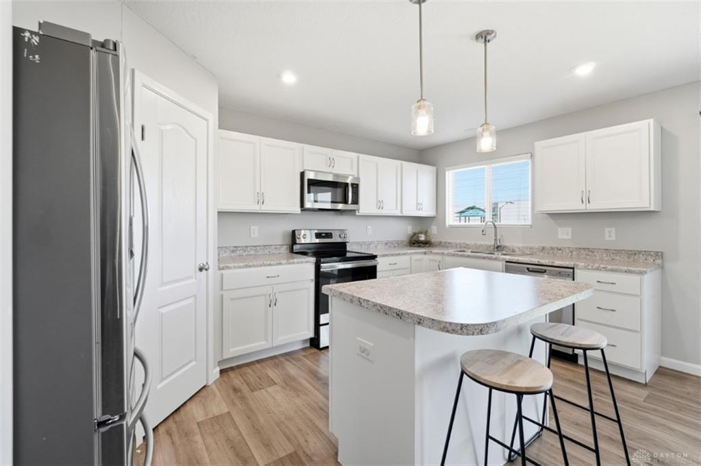 595 Brassie Property Photo 11