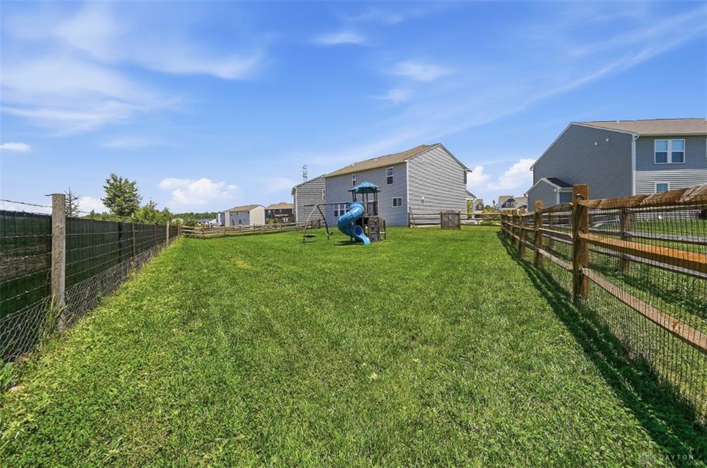 595 Brassie Property Photo 41