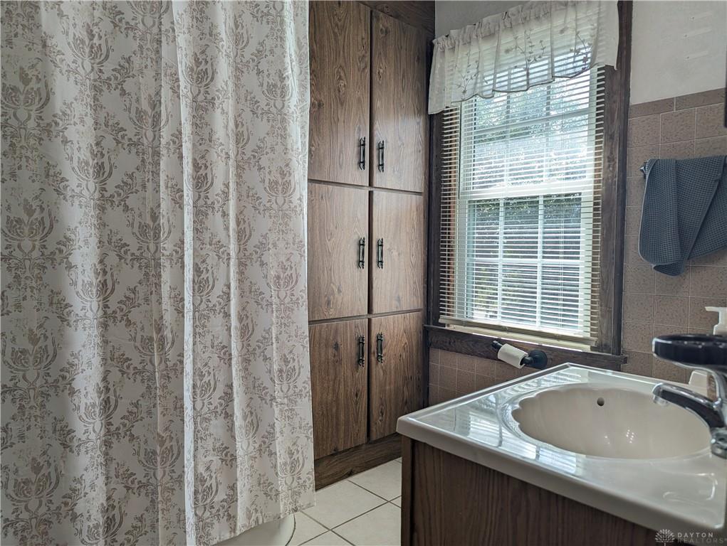 111 E 1st Property Photo 11