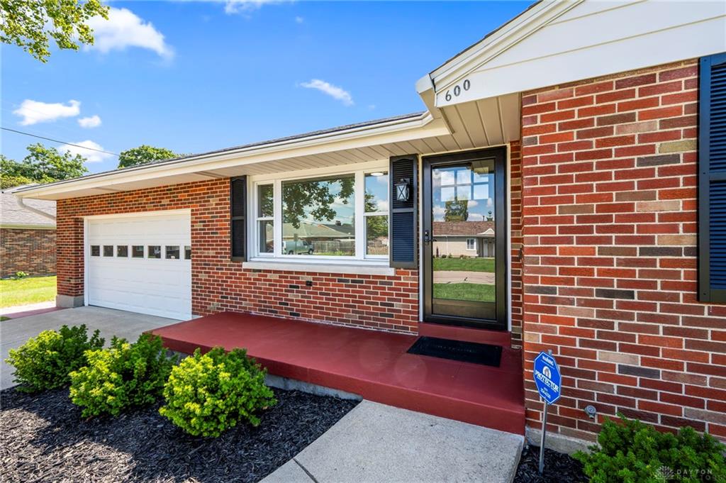 600 Cushing Property Photo 3