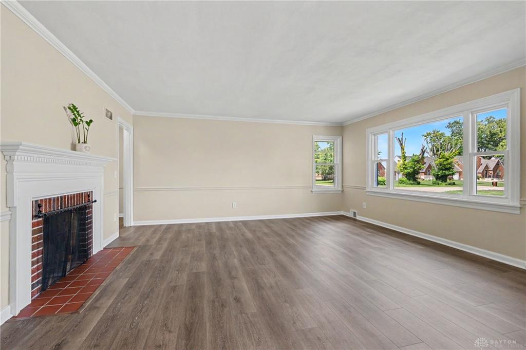 600 Cushing Property Photo 13