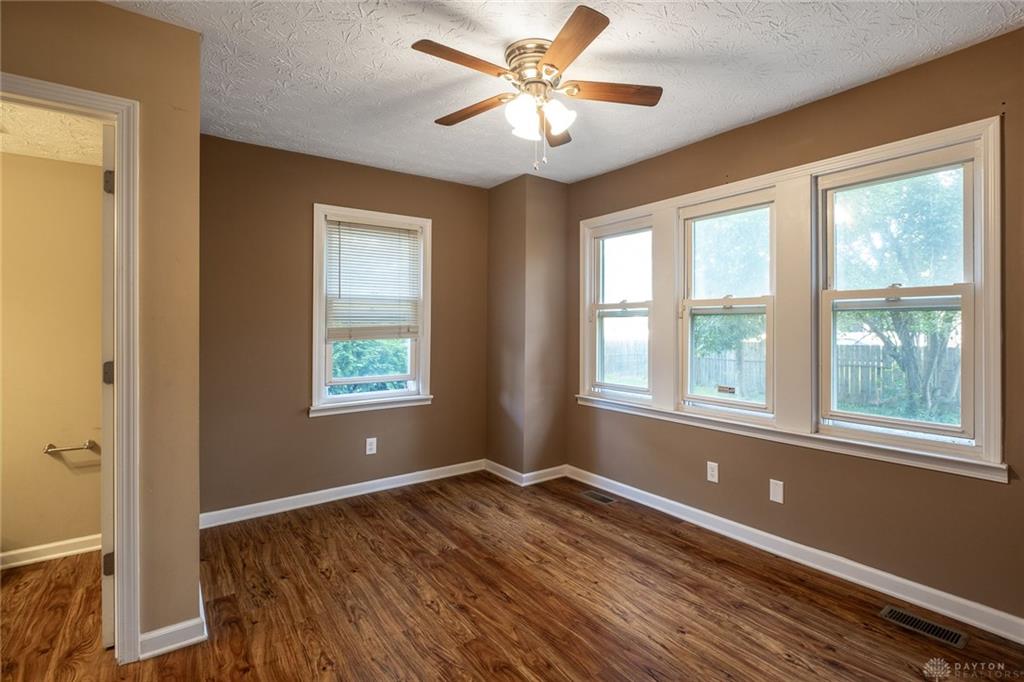 405 Elverne Property Photo 30