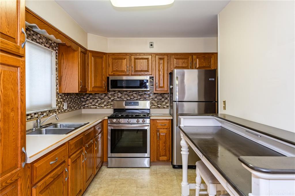 3313 Lakeview Property Photo 14