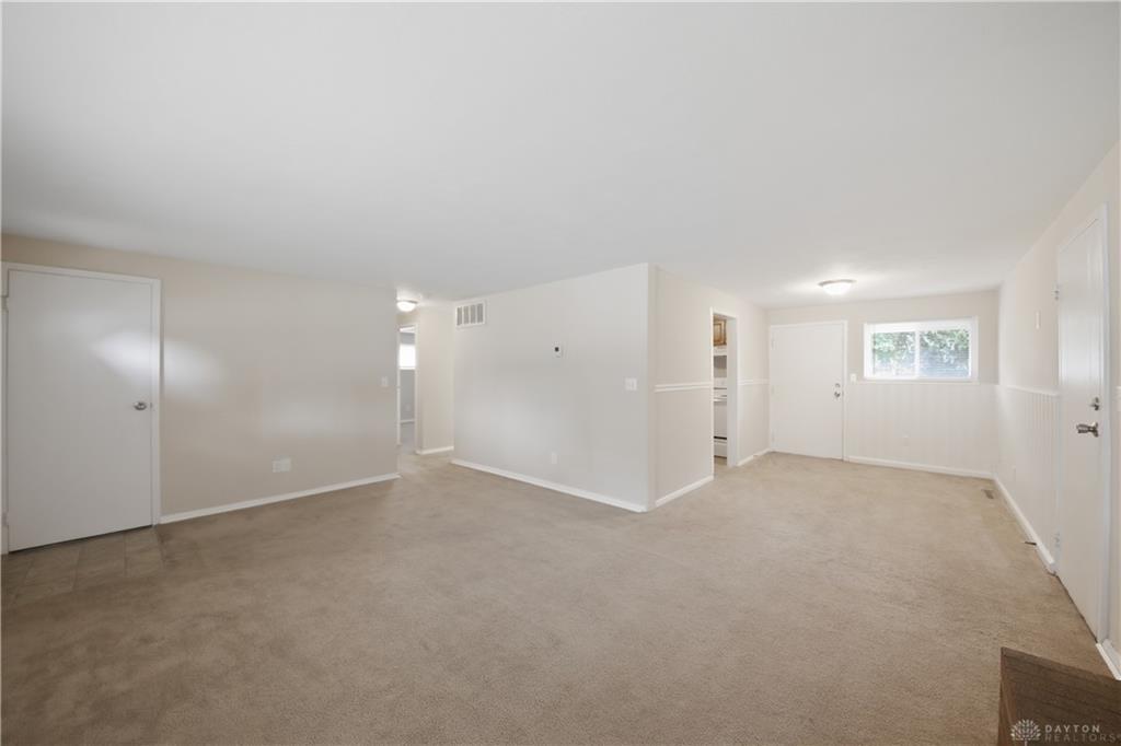 3894 Utica Property Photo 3