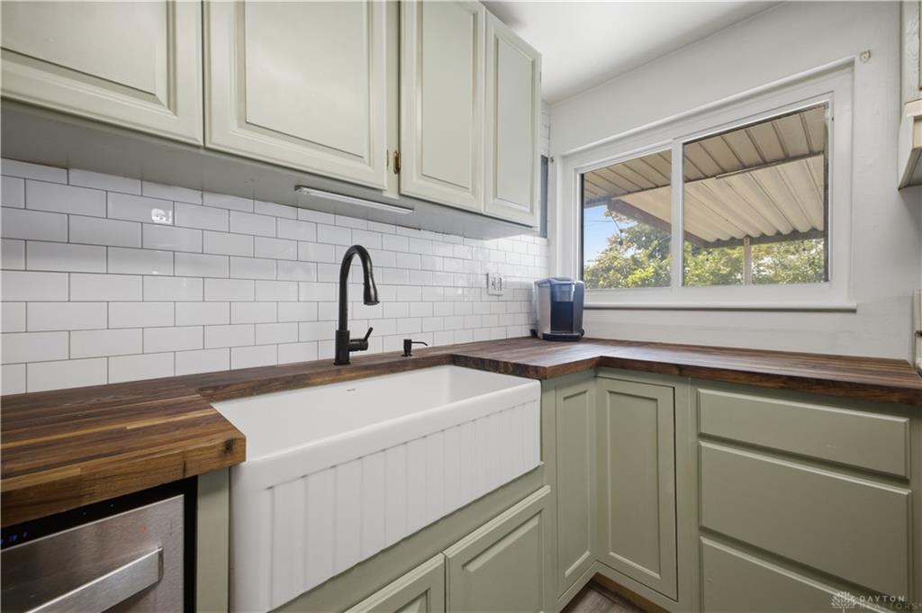 5159 Lemoyne Property Photo 10