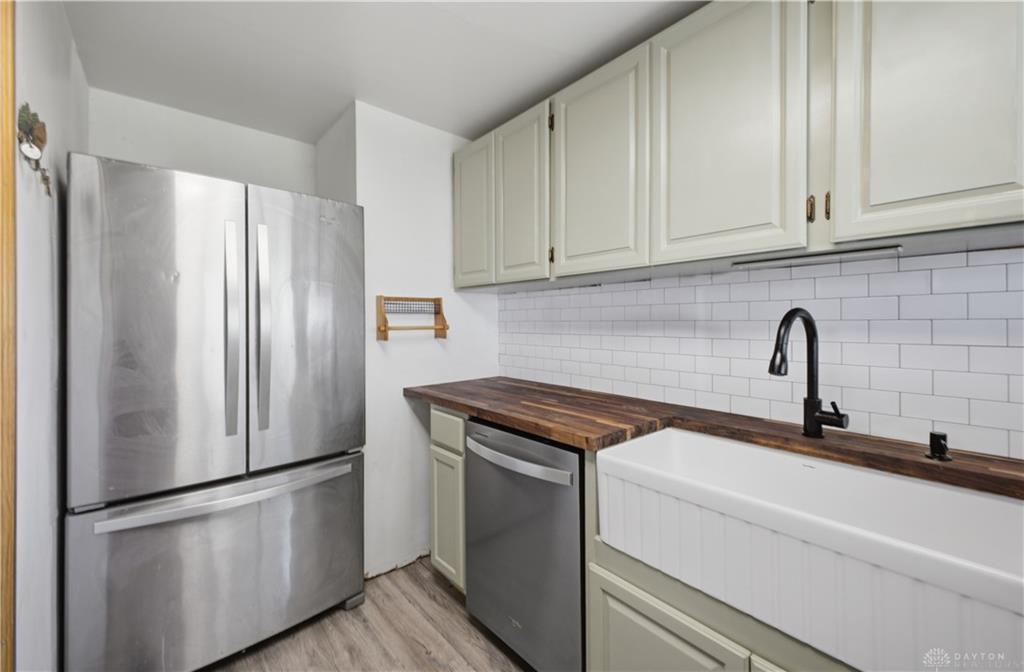 5159 Lemoyne Property Photo 11