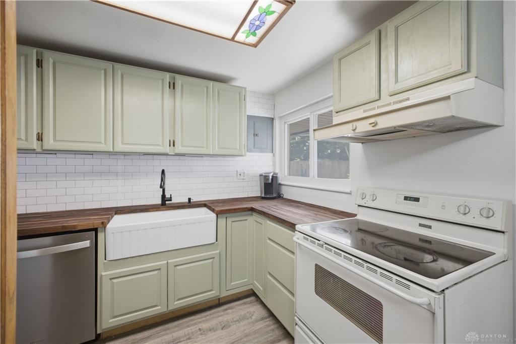 5159 Lemoyne Property Photo 12