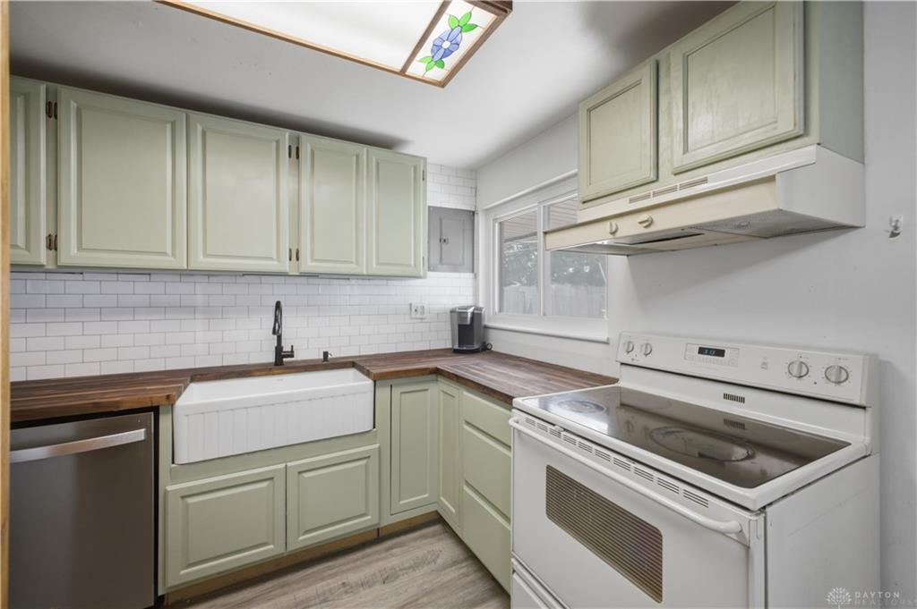 5159 Lemoyne Property Photo 13