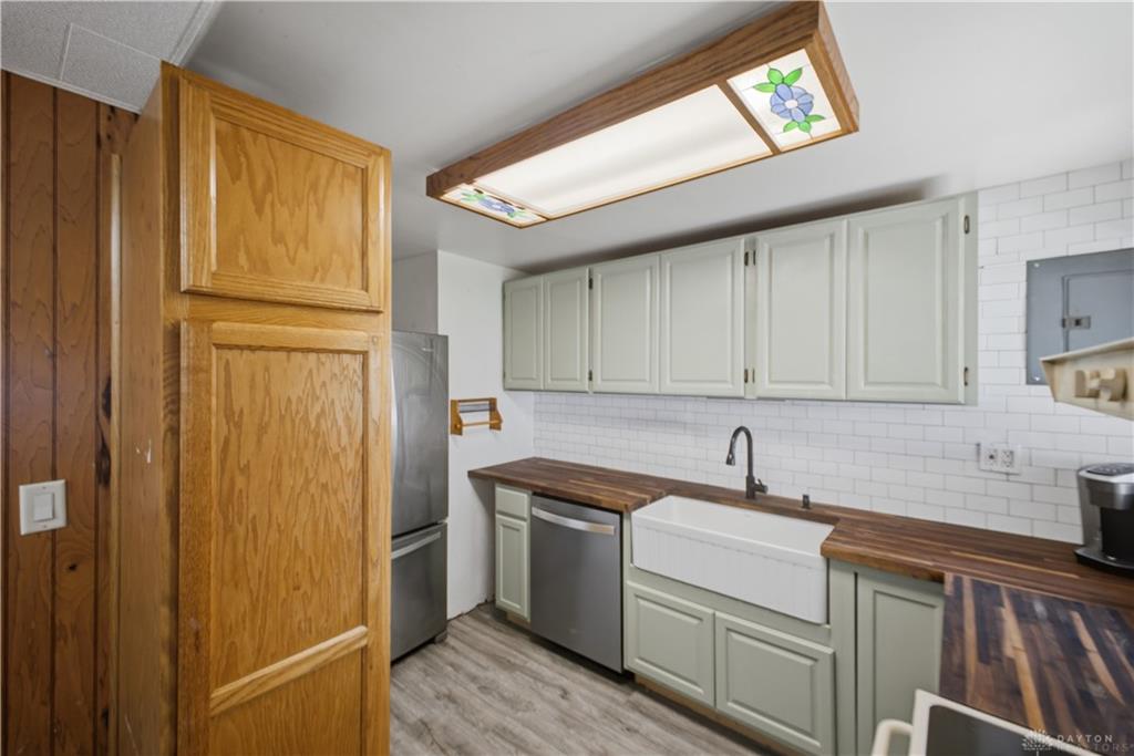 5159 Lemoyne Property Photo 14