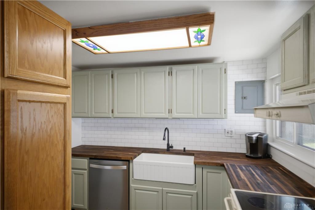 5159 Lemoyne Property Photo 15