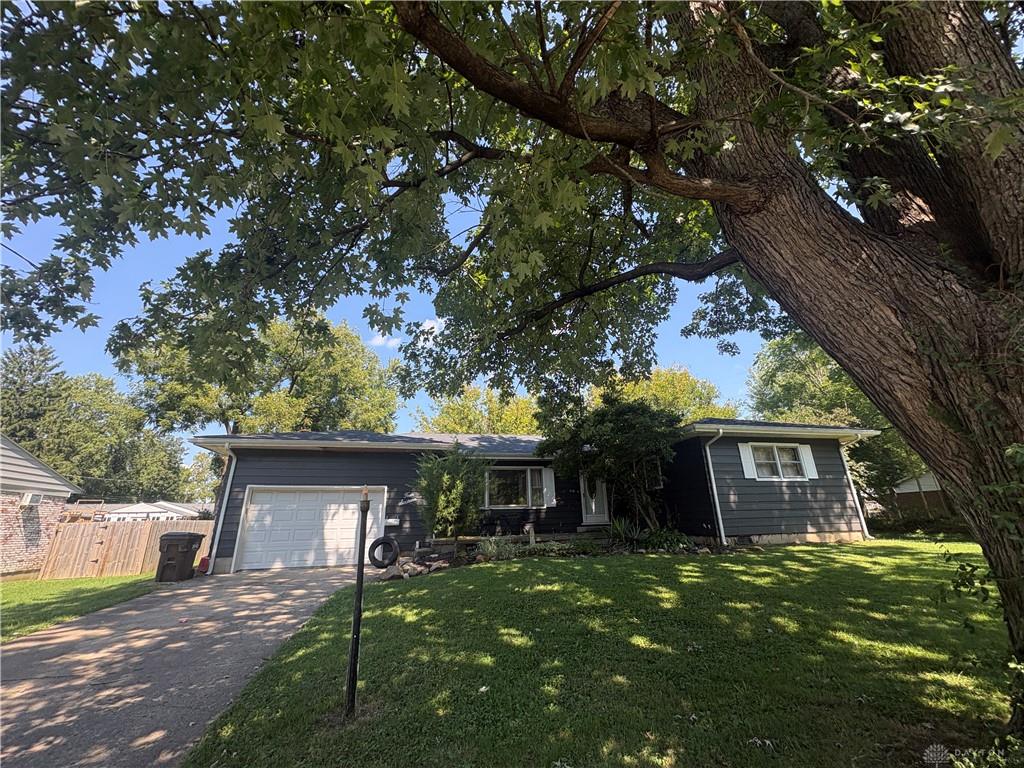 416 E Spring Property Photo 18