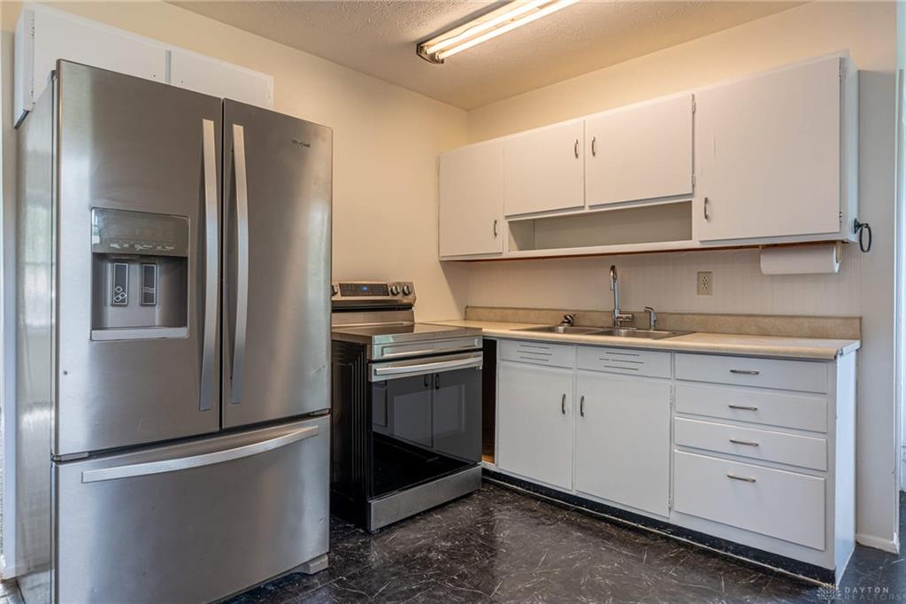 69 Blossom Property Photo 4